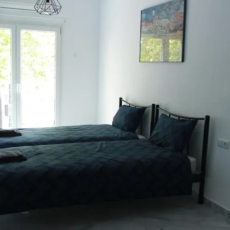 Central Stay Kavala B Экстерьер фото